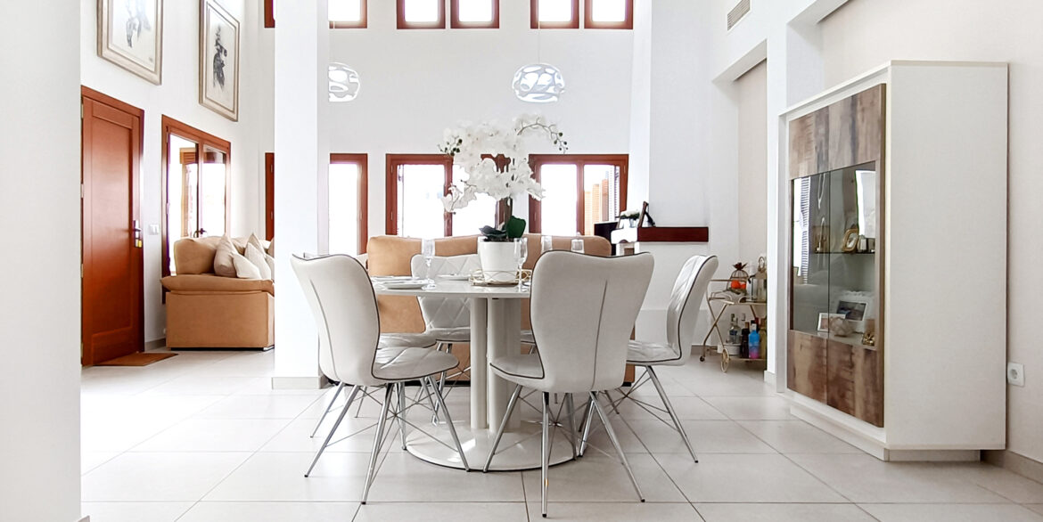 CasaCreative_SunSurehub_El_Valle_Azabache_Villa_dining_03-scaled