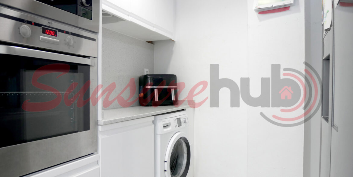 CasaCreative_SunSurehub_El_Valle_Azabache_Villa_kitchen_07w-scaled