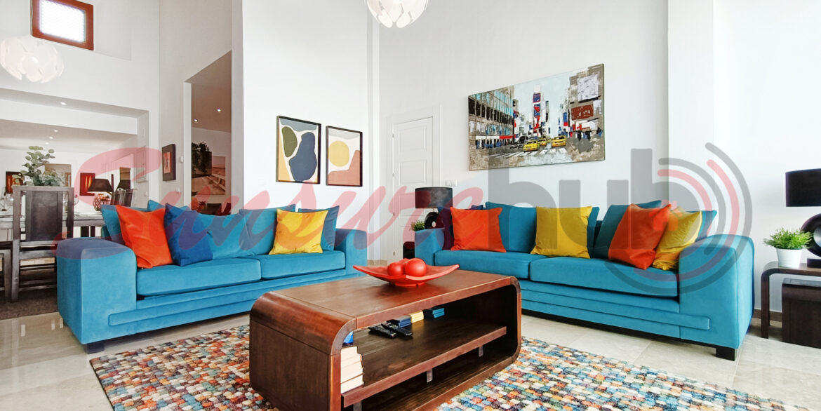 CasaCreative_SunSurehub_El_Valle_Opalo_Villa_04_main-living_02w-scaled