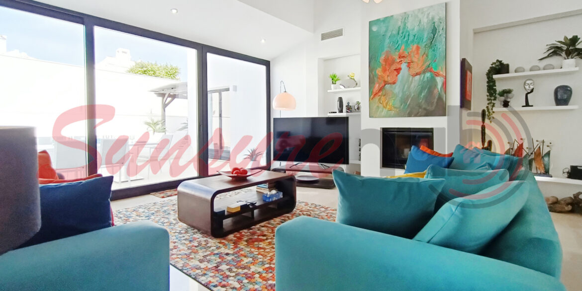 CasaCreative_SunSurehub_El_Valle_Opalo_Villa_04_main-living_04w-scaled