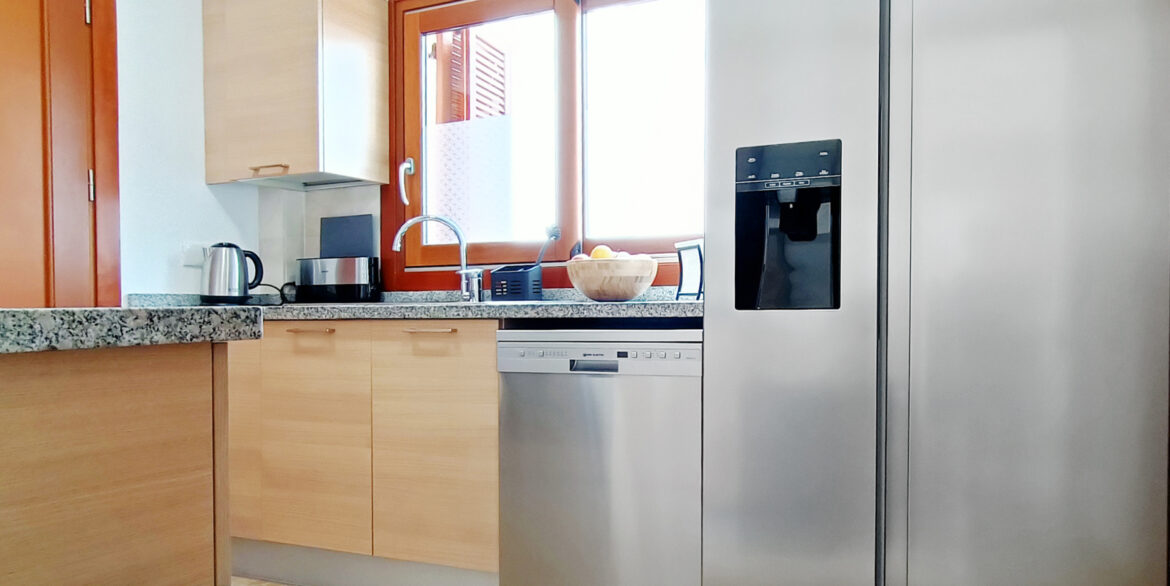 El-Valle-Galena-Villa-Kitchen-01-scaled