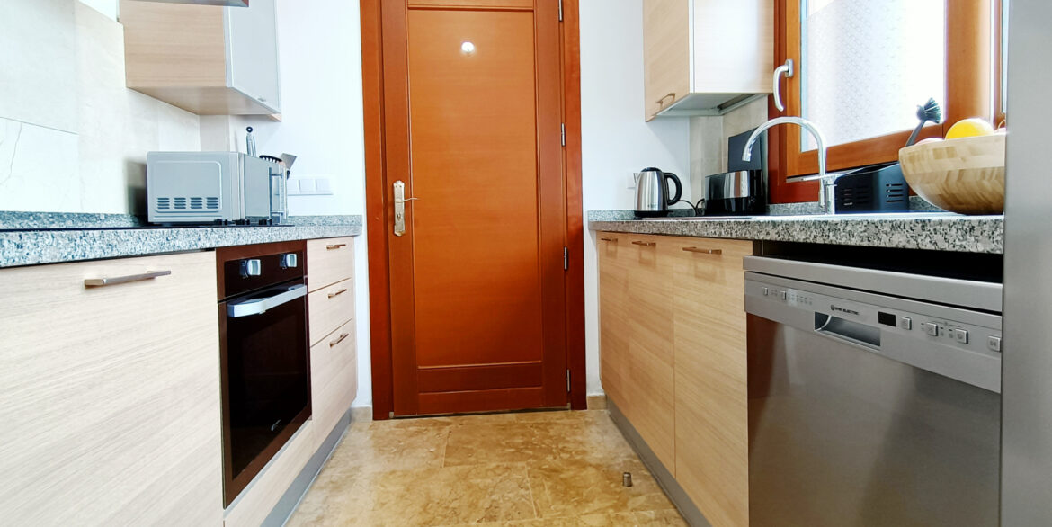 El-Valle-Galena-Villa-Kitchen-02-scaled