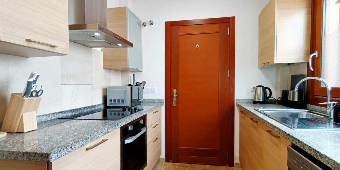 El-Valle-Galena-Villa-Kitchen-04-scaled