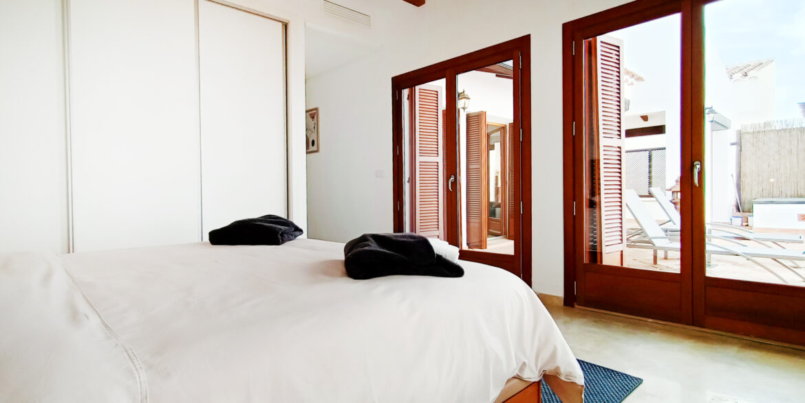 El-Valle-Galena-Villa-Main-Bedroom-03-scaled