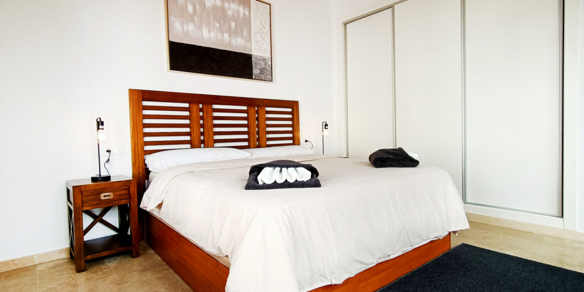 El-Valle-Geana-Villa-Main-Bedroom-02-scaled