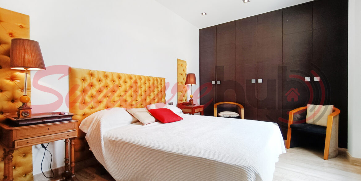 El-Valle-Rubi-Villa-32_-Bedroom1-03w-scaled