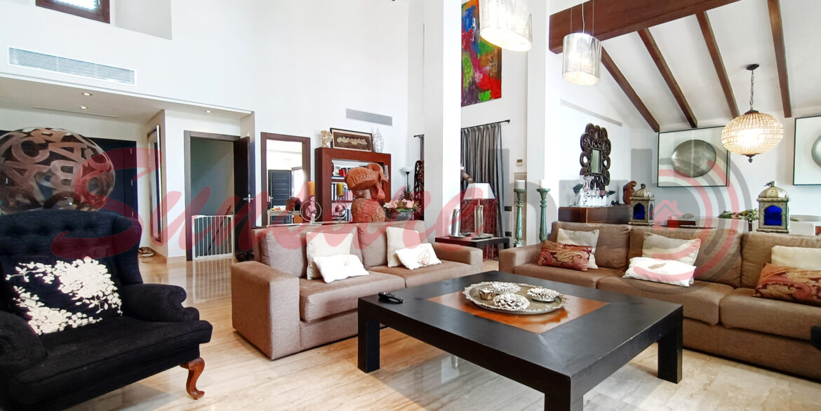 El-Valle-Rubi-Villa-32_-Main-Living-10w-scaled