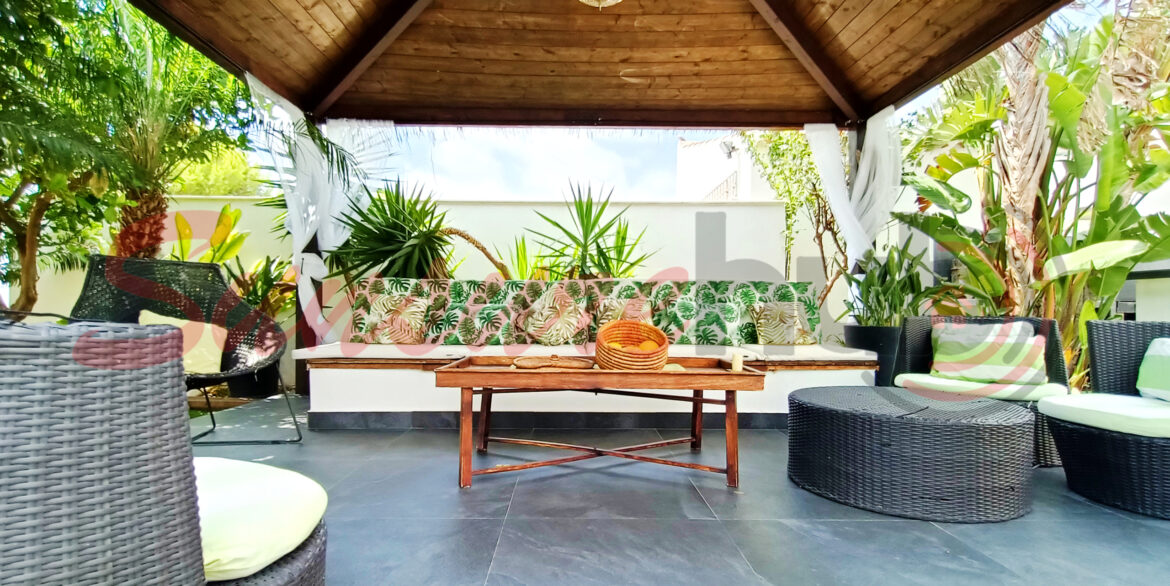 El-Valle-Rubi-Villa-32_-Patio-04w-scaled