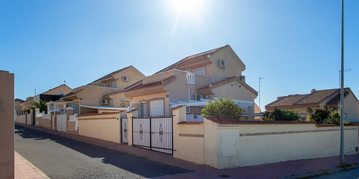 d699ea3e680f55699ea3e680f99