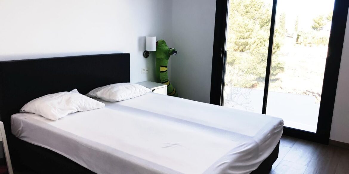 frontpic12-GL001-1280x960