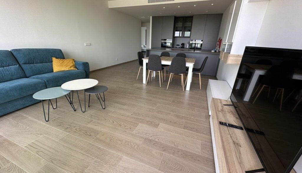 full_1237971_64205078