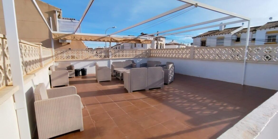 o_1iuvucehq15lf7fh7d170vcg32i