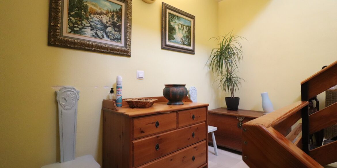 o_1j276h14n1cb55jj1ogr1e8gblk33