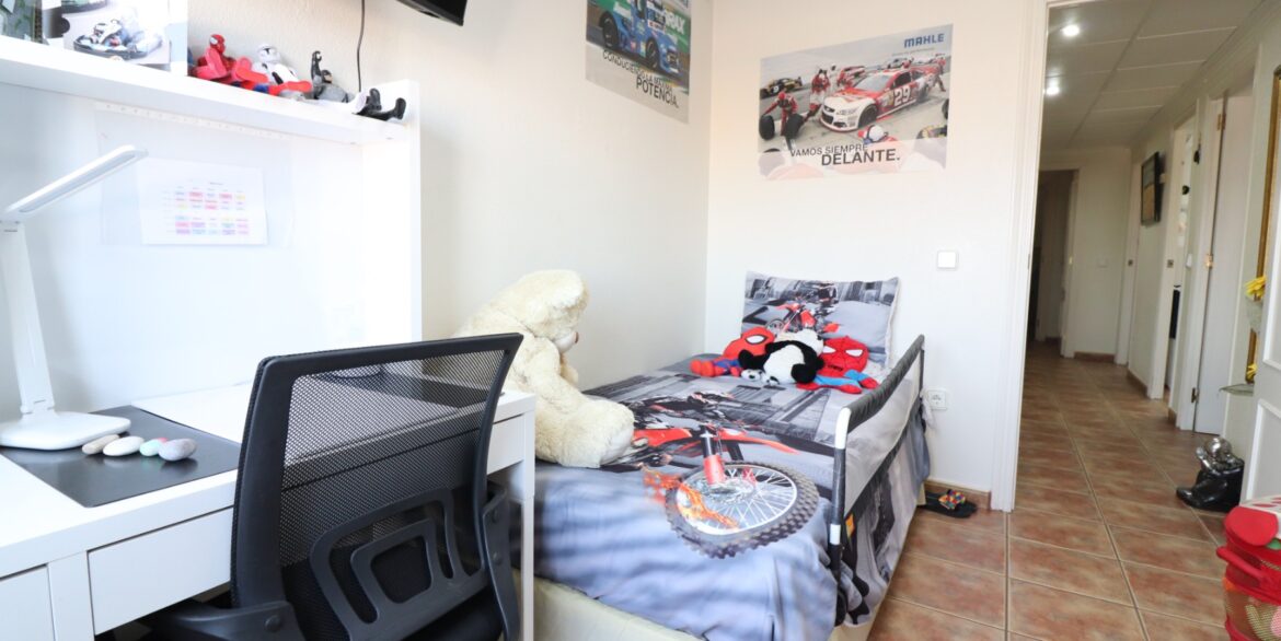 o_1j276h14np6v3mo1k8q1vrl1pgg2n