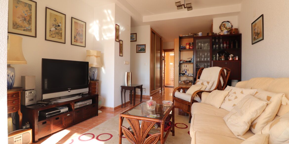 o_1j71t7r2trt58i01v4l1artad11v