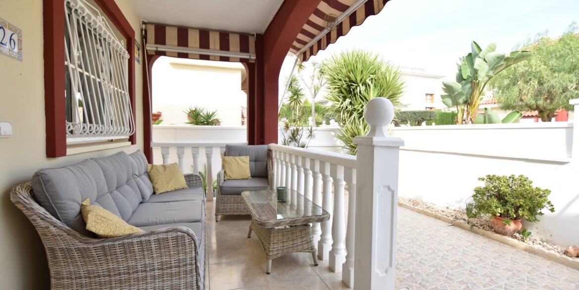 o_1j8lgovkm1hirhbirq81m3pfdc63