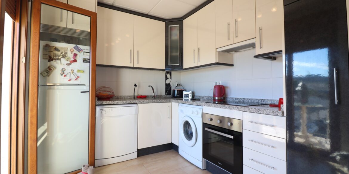 o_1jatl0d7i1g6f157q1n2l5skdjo26