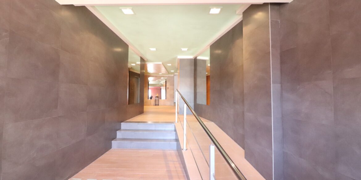 o_1jatl0d7j1m401nd91f411ud61ve82h