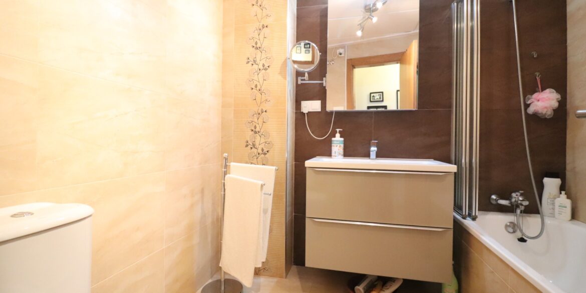 o_1jatl0d7jg251cg1jeq1rdkl4329