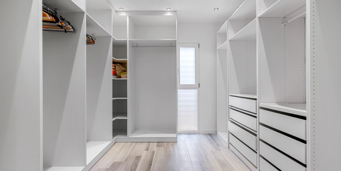 o_1je70sco41g3vlsav3j1h04127i47