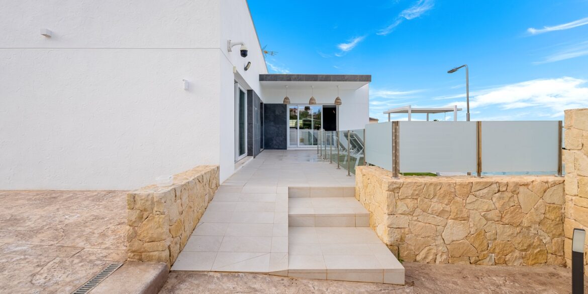 o_1je70sco41hl3imemb1hf1bql3h