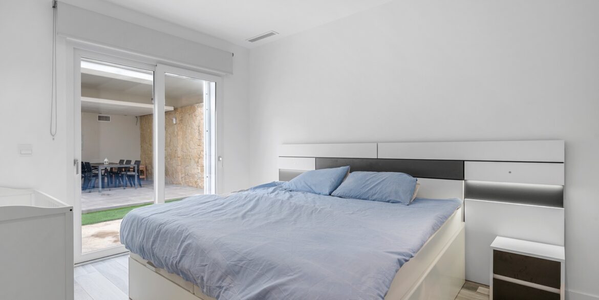 o_1je70sco41mdq1c6u7h588k8u949