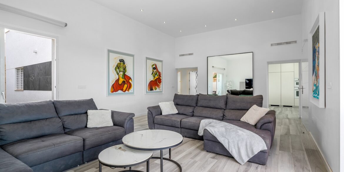 o_1je70sco4ad0q2vc8l1dc21g8e3t