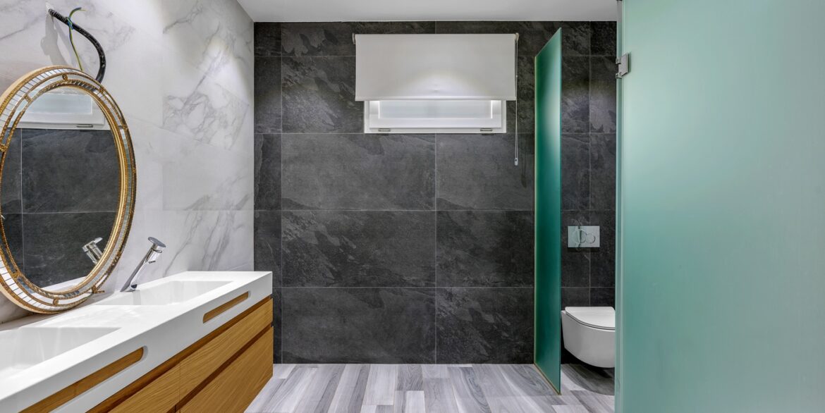 o_1je70sco4g101job6jj43r16bk4c