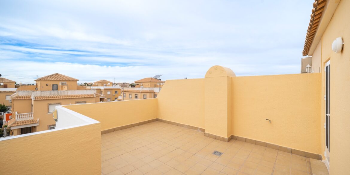 o_1jgp0grt2146s1it91j5fl2121c3a