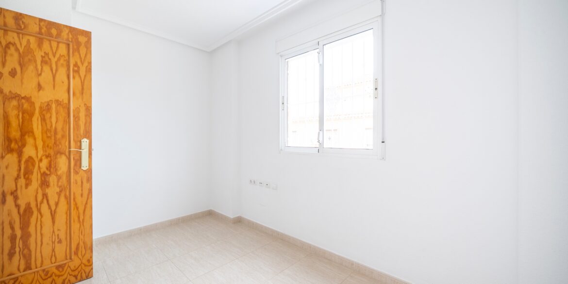 o_1jgp0grt21mu41psc28c24jlo32