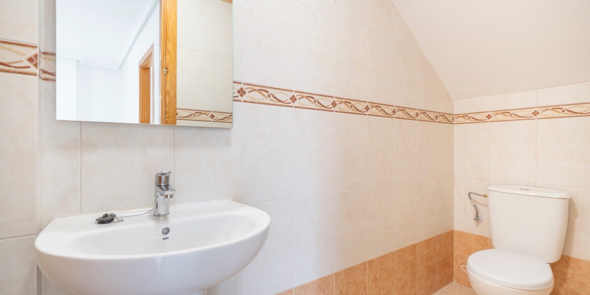 o_1jgp0grt25ku1bgi1m5f6uvo52u