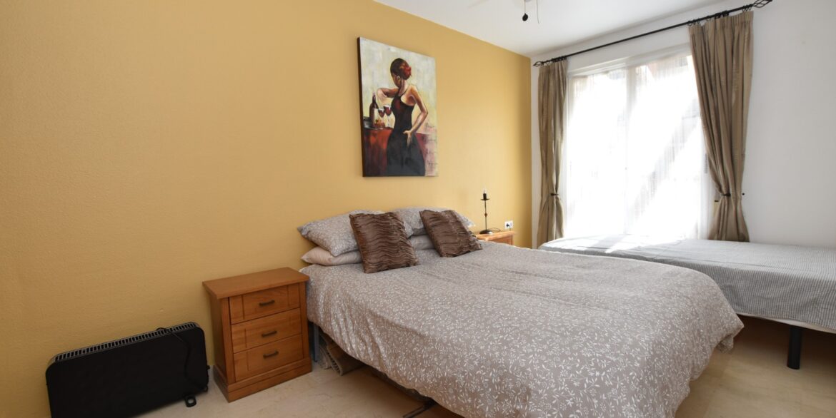 o_1jhm2bm90ce21pm9pff9e4t163h