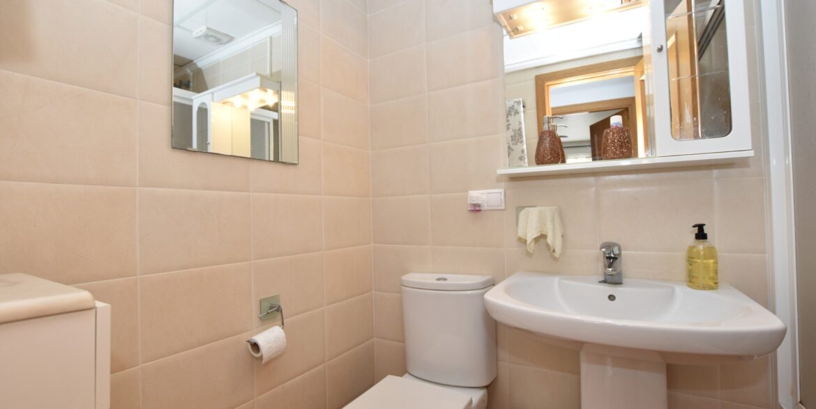 o_1jhm2bm90hn11hb41h661g1tdt39