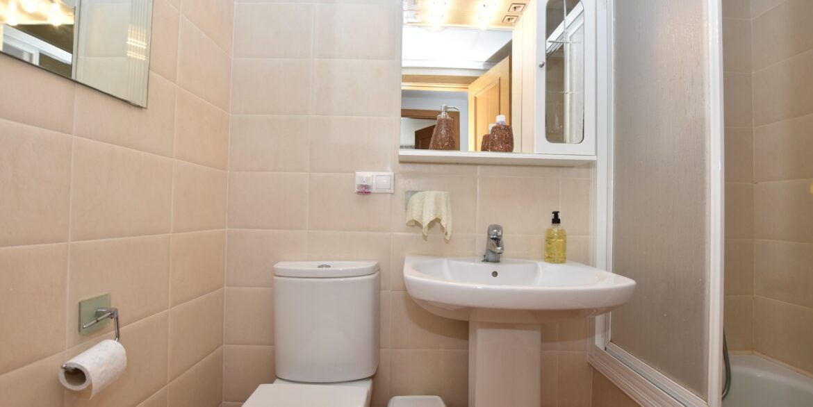 o_1jhm2bm90vdk1f8h1et4arj1uqj3a