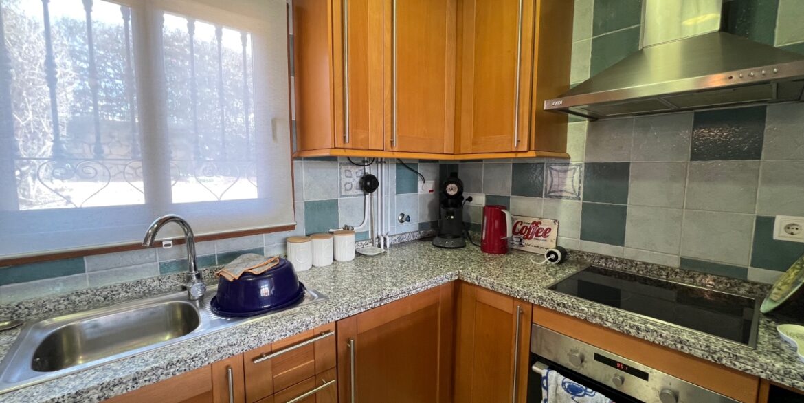 o_1jhqj8gfn3o51sh416p9lpik6132