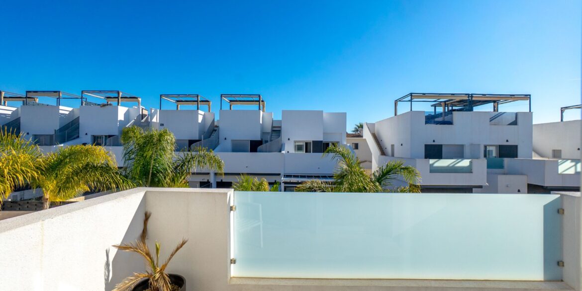 o_1jia9uf53glo1remi1d177a1v0g35