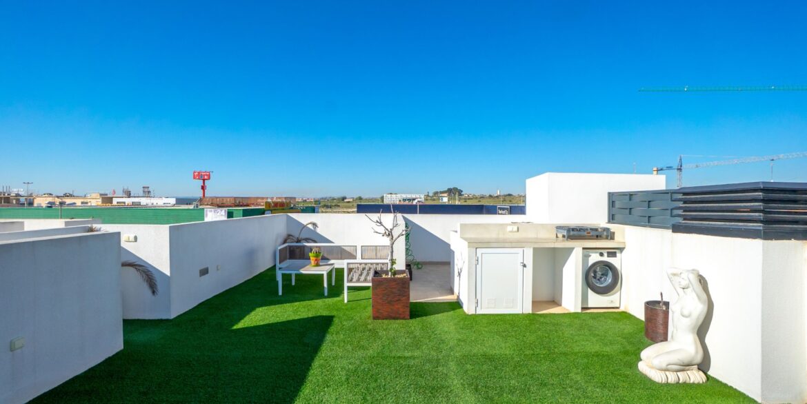 o_1jia9uf53la01tpgq526g1gom2m