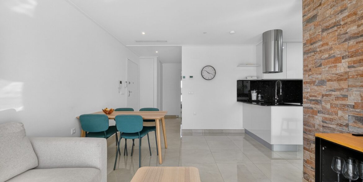 o_1jia9uf53tdg1v7oif11jmvkbk2c