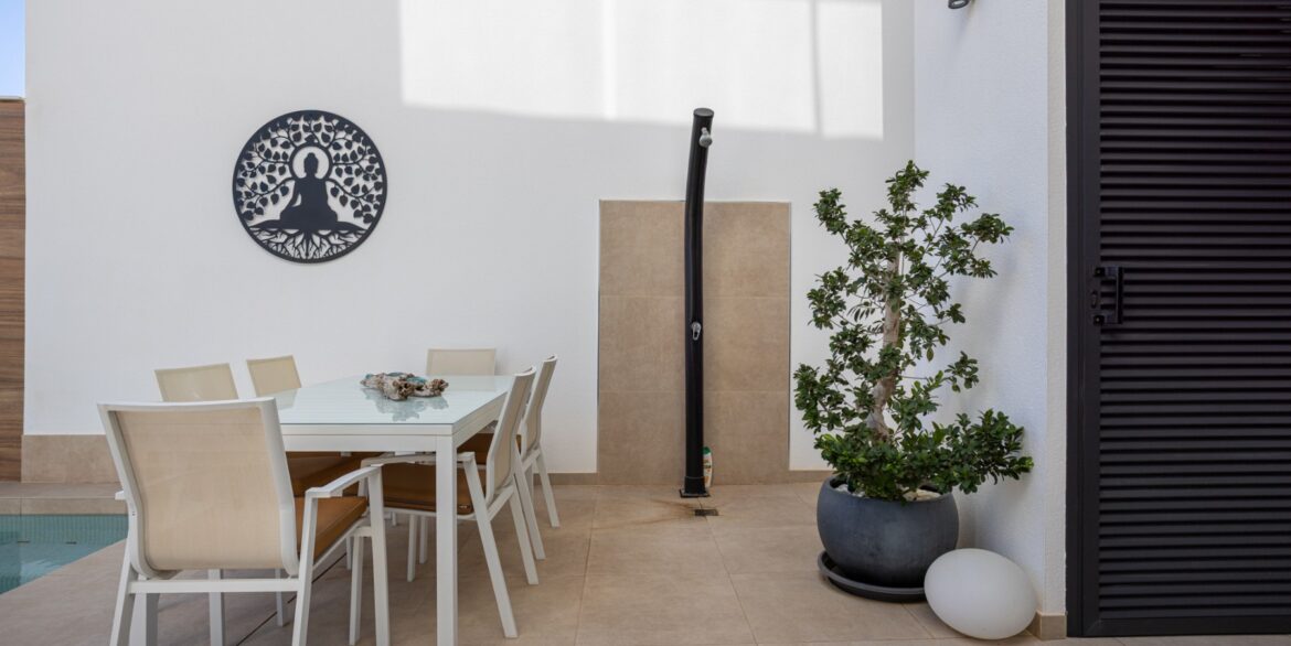 o_1jiao188q1oi719h81b541b8a190r3e