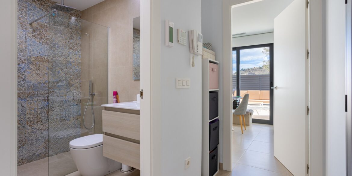 o_1jiao188r1oftbg4p8513ambd747