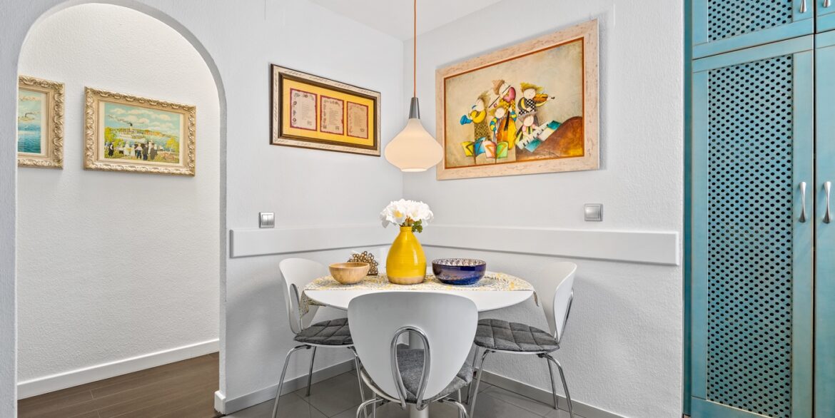 o_1jicif30v1c4q1arb1punmfj1un72v