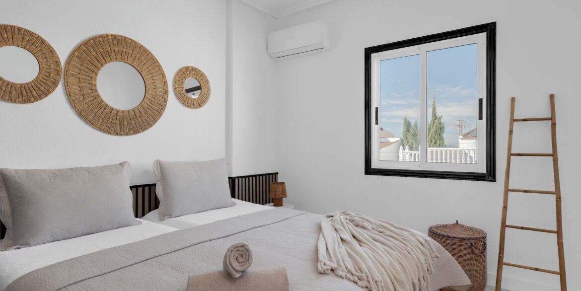 o_1jidd0ocdc871h2o1guq1t79os24