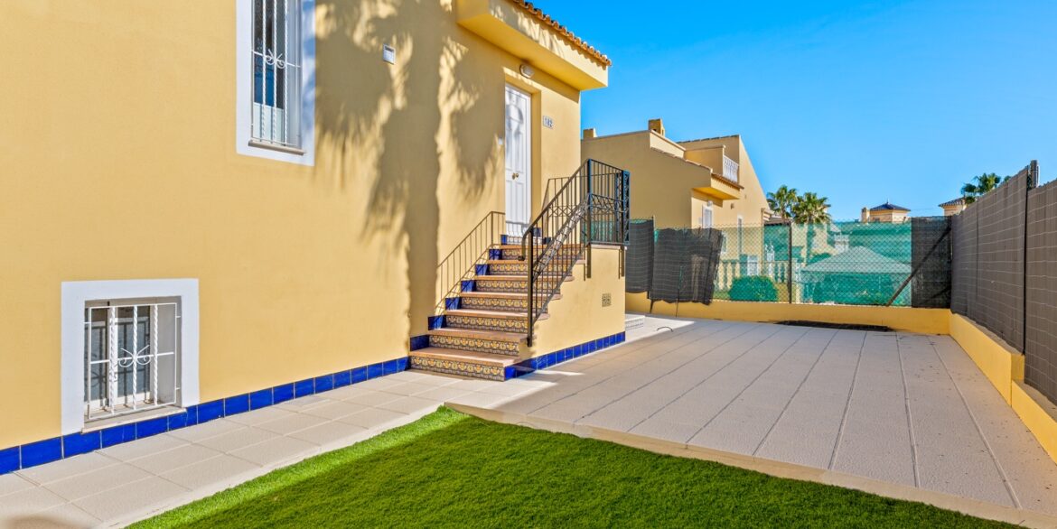 o_1jide5t10j00h39pfa111fbef2m