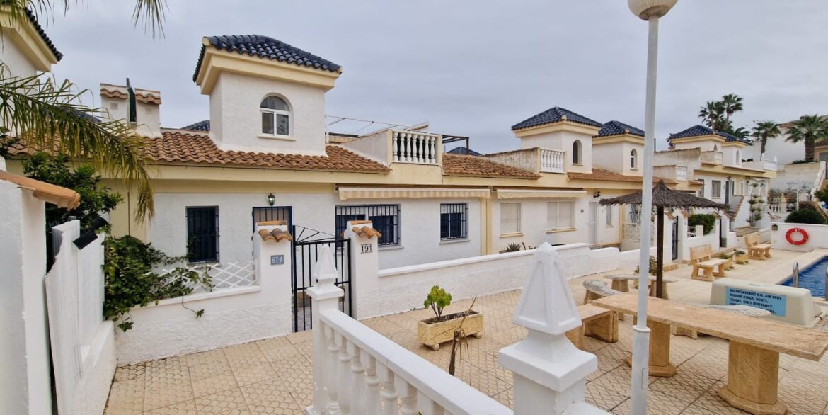 o_1jin7m8a4131gpr81mn1chu1t5d1i