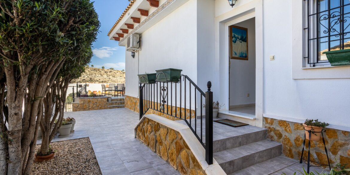 o_1jini97kb13331dedtkd1bba1pbt4h