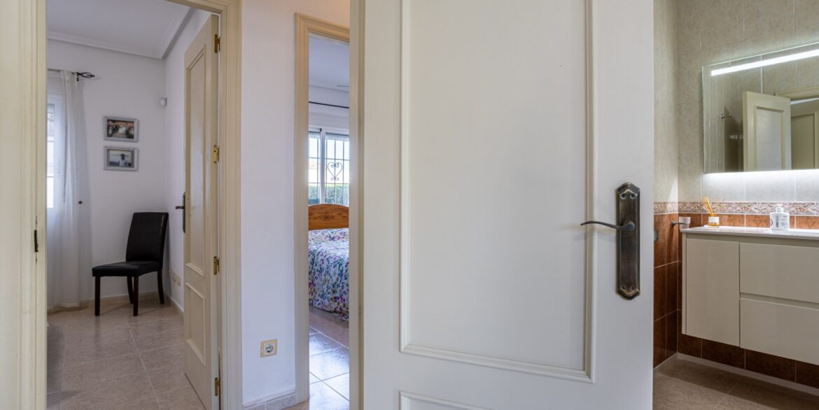 o_1jini97kb15hl1i7tuuvhip1m1o3t