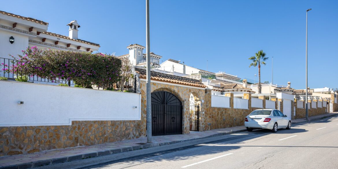 o_1jini97kb1pvbhr38qu1ltg1hs54l