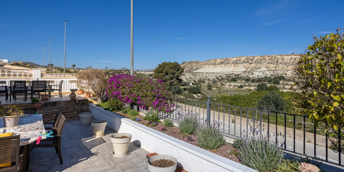 o_1jini97kb1u1psg110h1mifpu47