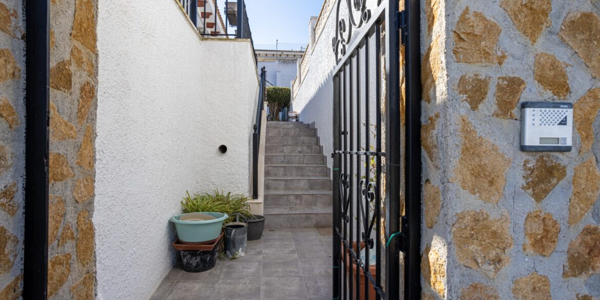 o_1jini97kb1v0rg8n1bgp10vo7p4m