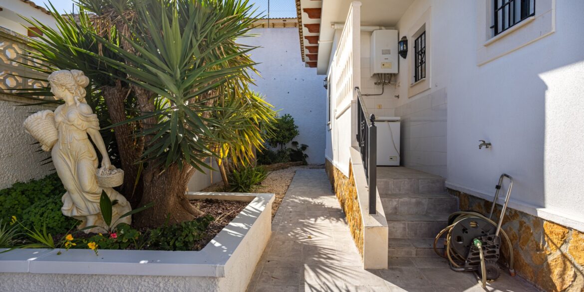 o_1jini97kb6kj12qs1lms1fope044b